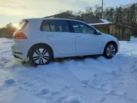 Volkswagen e-Golf  36 kWh 2019thumbnail41