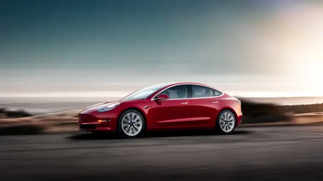 Tesla Model 3 I Поколение (2nd FL) Standard Range