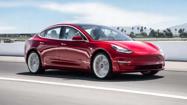 Tesla Model 3 I Покоління Performance