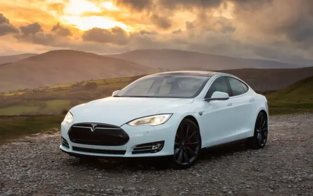 Tesla Model S I Поколение 85