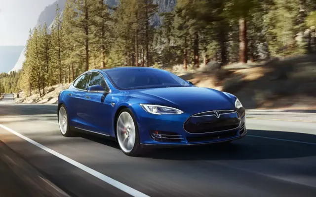 Tesla Model S I Поколение P90D