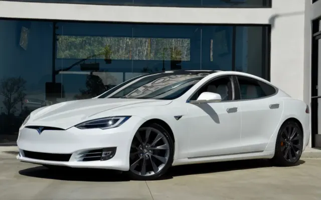 Tesla Model S I Поколение (FL) 100D