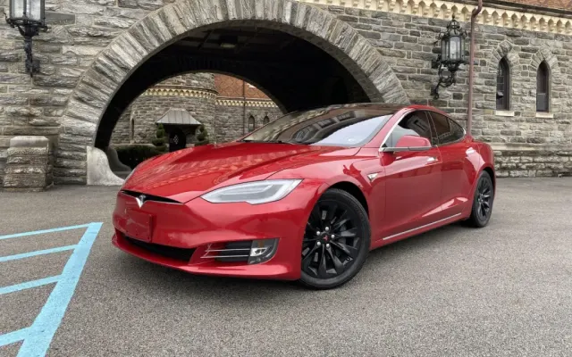 Tesla Model S I Поколение (FL) Performance