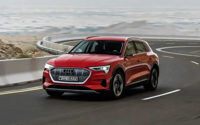 Audi E-tron I Покоління 50 quattro