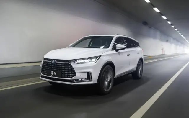 BYD Tang I Поколение 82.8 kWh AWD